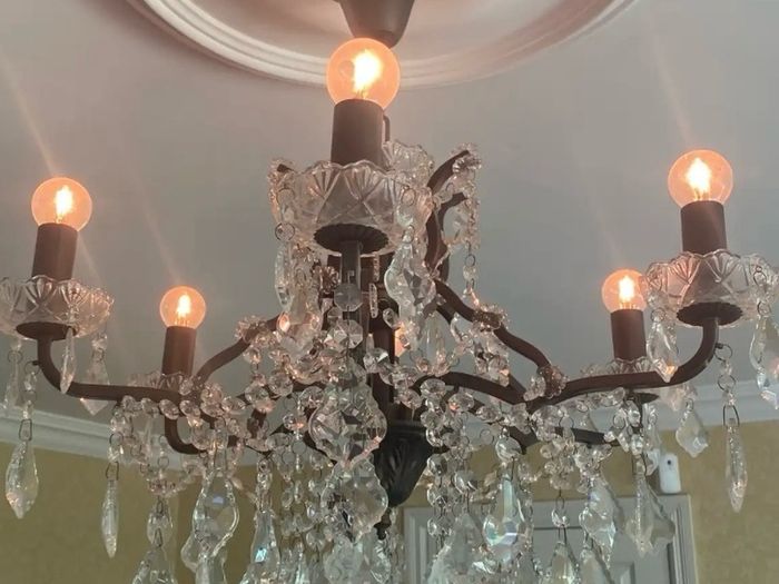 Ceiling chandelier