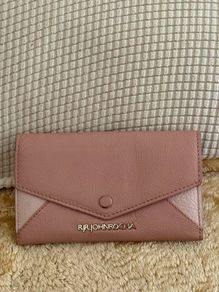 pink purse