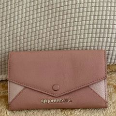 pink purse