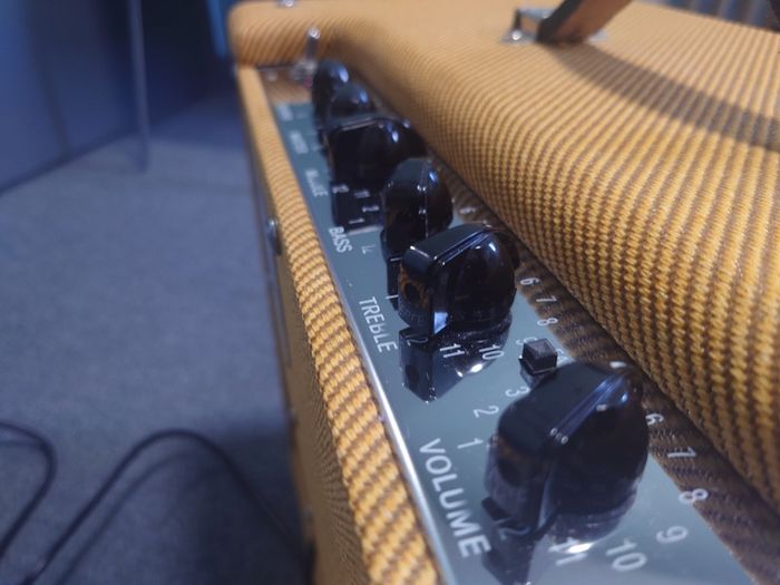 Fender Blues JR. Tweed W/ Vintage Style Footswitch