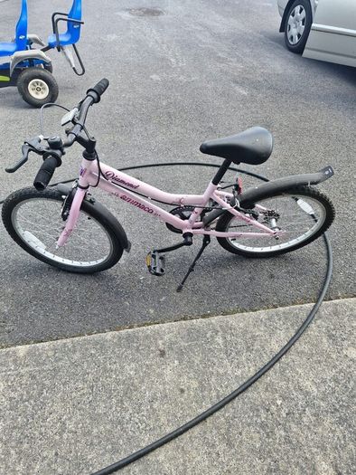 Bicycles & scooters/ gliders / Go Cart