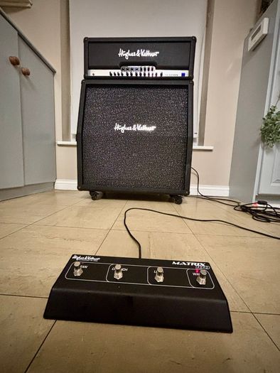 Hughes & Kettner Matrix 100 Half Stack, SC412A 4x12 Cab + Footswitch
