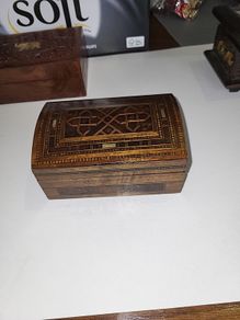 Trinket box inlaid