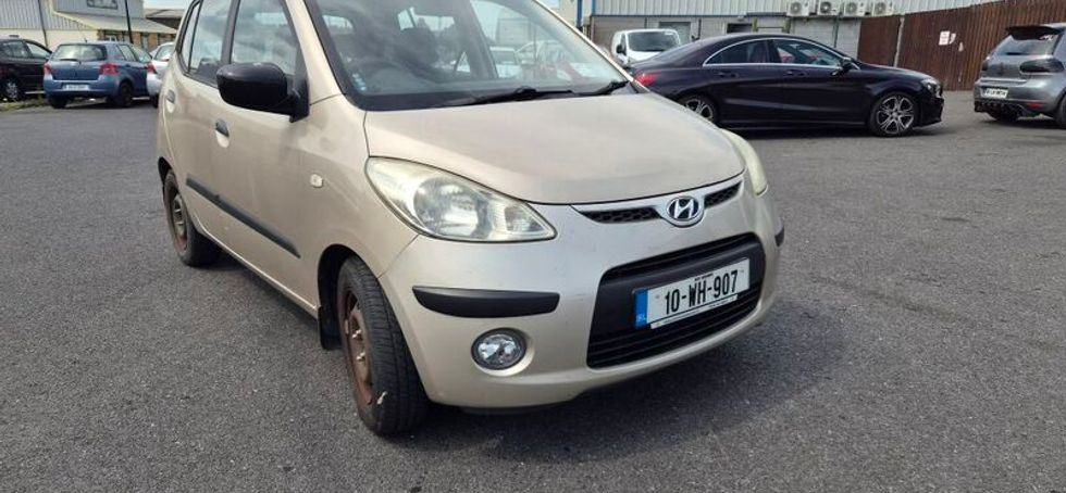 Hyundai i10 2010 1.2 Petrol Golden New NCT