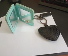 Pocket mirror and keyring (Carpisa and Desigual)