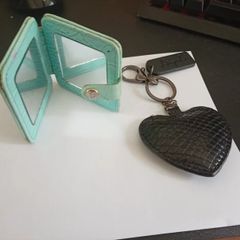 Pocket mirror and keyring (Carpisa and Desigual)