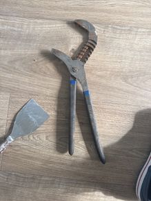 pipe pliers