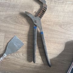 pipe pliers