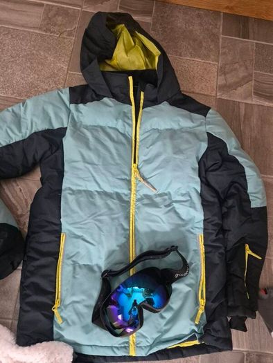 Skiing gear