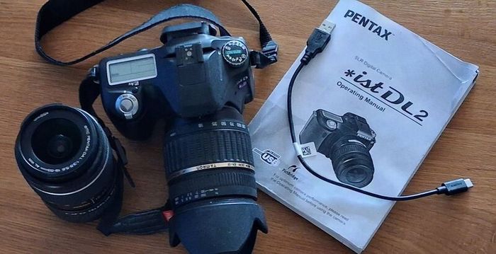 Pentax Digital Slr Dl2 + 3 Lenses + Tripod