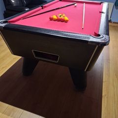 Pool table