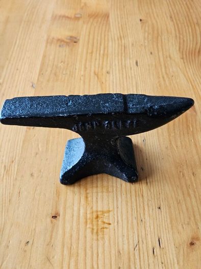 John Deere Vintage Minature Blacksmith's Combined Farm Tractor Collector Paperweight.  See Photos.