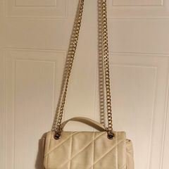 Price drop Primark Quilted Beige Handbag with Gold Chain