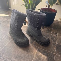 snow boots