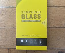 iPhone 16 pro screen protector