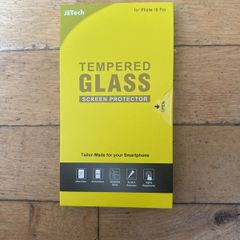 iPhone 16 pro screen protector