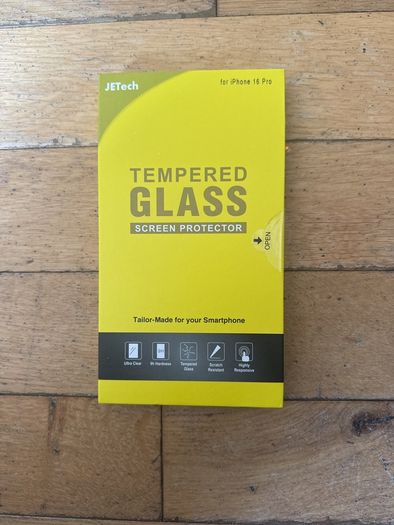 iPhone 16 pro screen protector