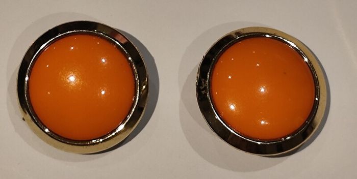 Vintage Clip On Earrings