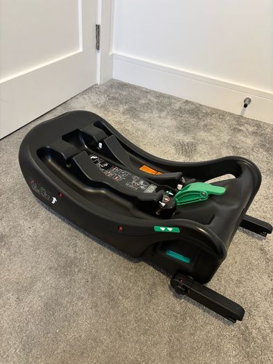 car seat with iso fix