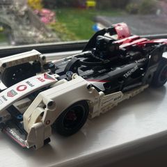 LEGO Technic 42137 Formula E Porsche 99X Electric