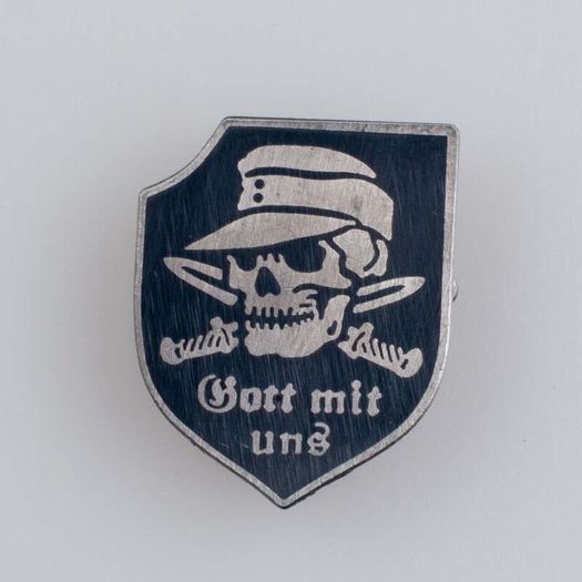 German World War Two WW2 Wehrmacht Gott Mit Uns  Lapel Pin