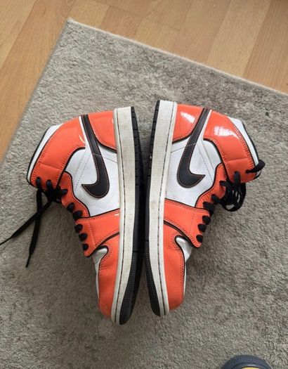 Jordan 1 Mid
