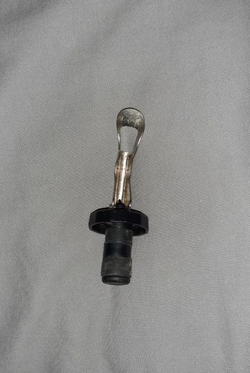 Wine & Champagne Bottle Stopper / Sealer