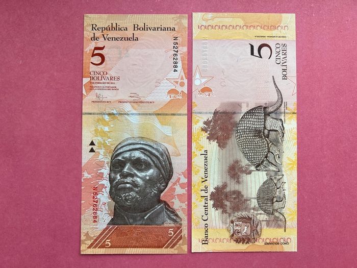 Venezuela  5 Bolivares  2011. Pick 89e.  ( Uncirculated )