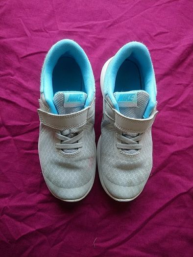 Nike girls shoe