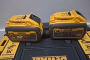 2 x Dewalt flex 9AH batteries