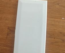 metro white tile 20cm x 10cm.Qty approx 100.