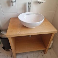 bathroom sink unit, accessories, mirror with lights