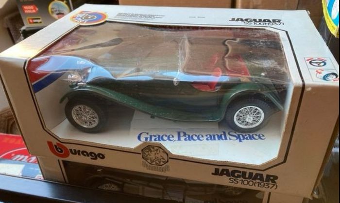 Jaguar SS100 lot of four Scale 1/18 Burago