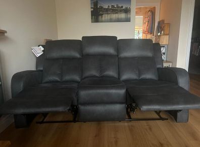 Recliner sofa