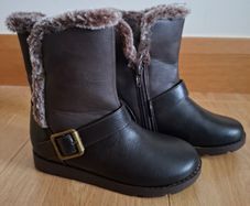 Girls Winter boots brand new with tags size 11 RRP 35 euro