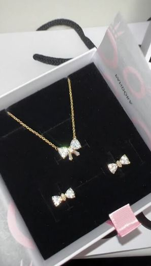 Pandora Gold Sparkling Bow Collier Necklace Brand New