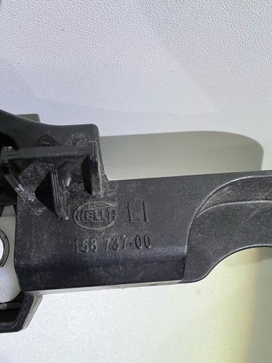 Bmw 5 Series E60 E61 Front Left Side Headlight Bracket 15873700