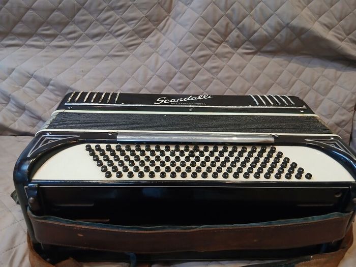Vintage scandalli butterfly model piano  accordion, open to offers