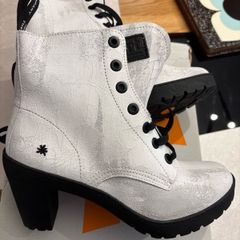 ART full leather white boots 7uk 41eu NEW in Box