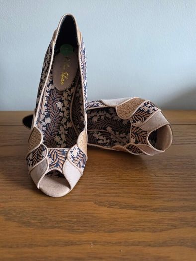 Ruby Shoo Patterned Peep Toe Heels - UK 7 EU 40 - Excellent Condition