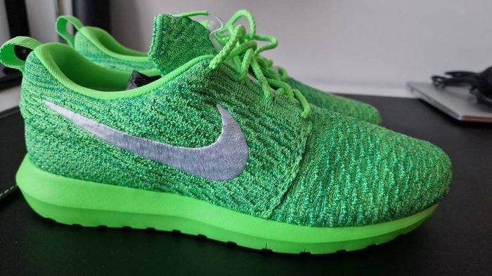 Nike Flyknit Green size 8Uk