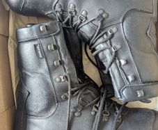 leather motorcycle boots hardly ever worn