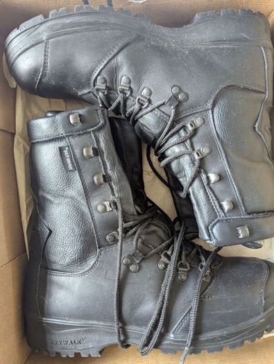 leather motorcycle boots hardly ever worn