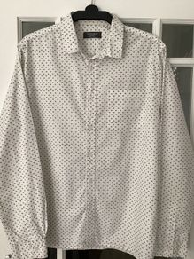 Men's long sleeve Shirt. Size Large.