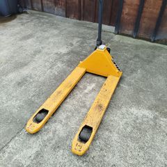 Pallet truck for sale
