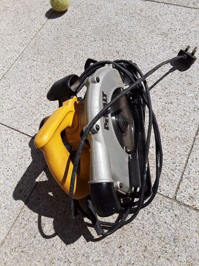 dewalt saw