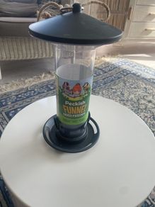 Bird feeder