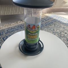 Bird feeder
