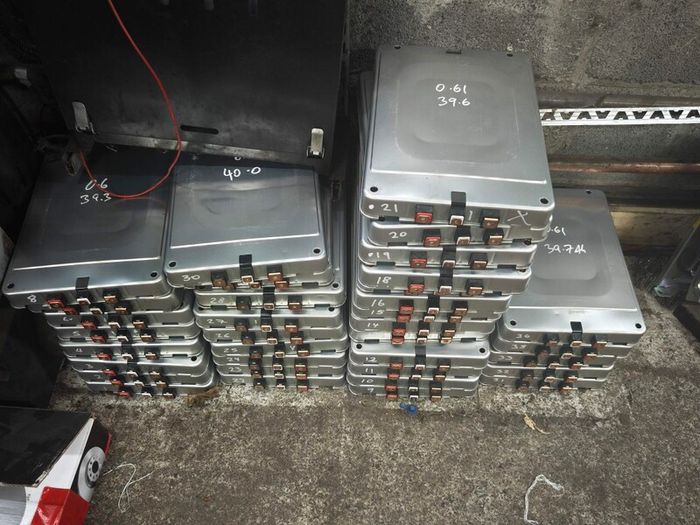 Nissan Leaf Battery Modules
