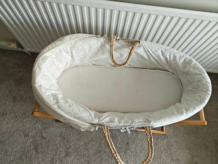Moses Basket and Stand